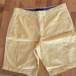 Banana Republic Men's (size 33) Tan Flat Front Shorts